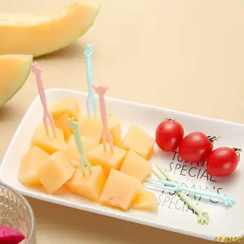 50Pcs Fructe de Plastic Furculita de unica folosinta de uz Casnic de Mici Copiii să Mănânce Fructe Stick Desene animate Home Accesorii Bucatarie